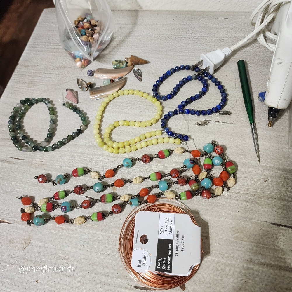 100+ PIECE JEWELRY MAKING SUPPLIES.  ☆ - Picture 5 of 8